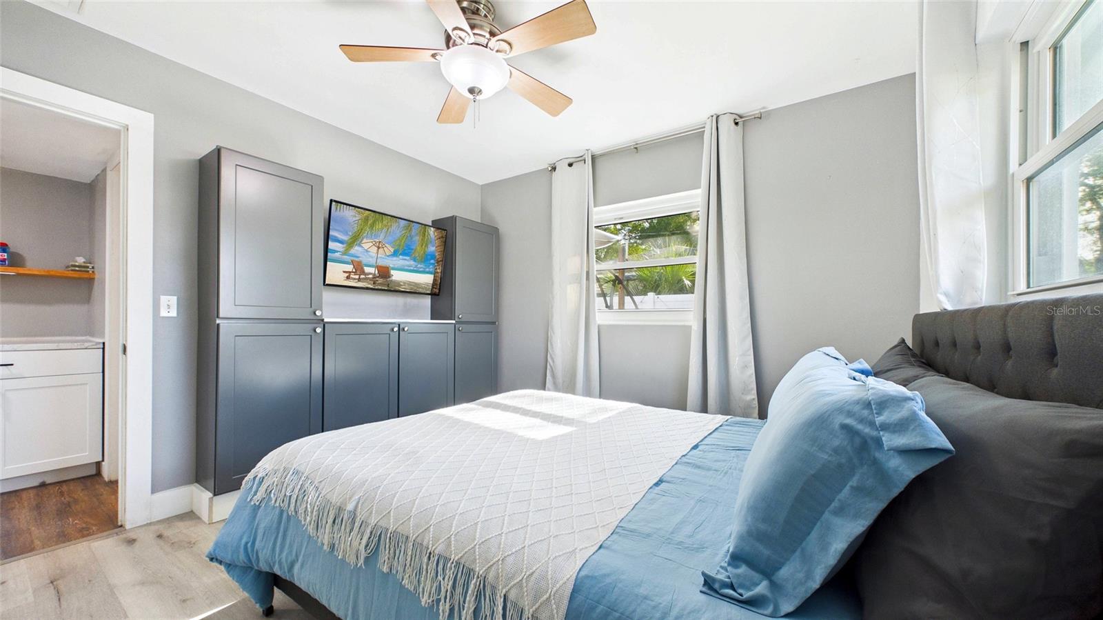 Image 35 of 56 For 101 Mercury Avenue