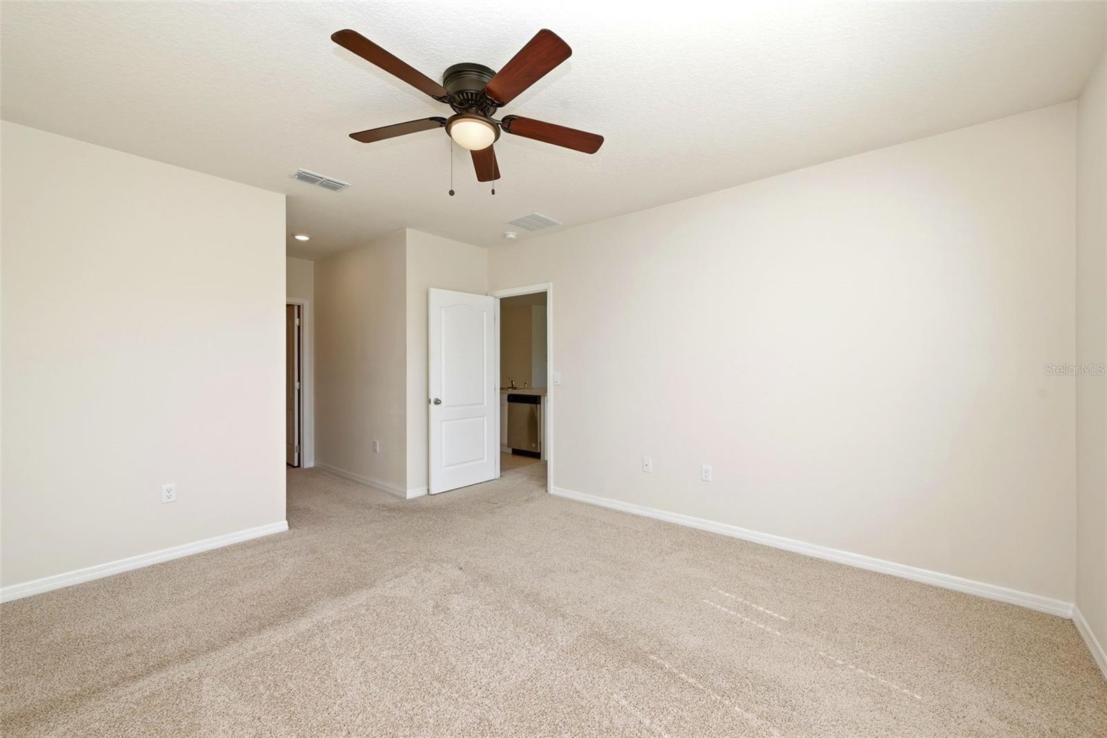 Image 22 of 32 For 2725 Dumont Lane