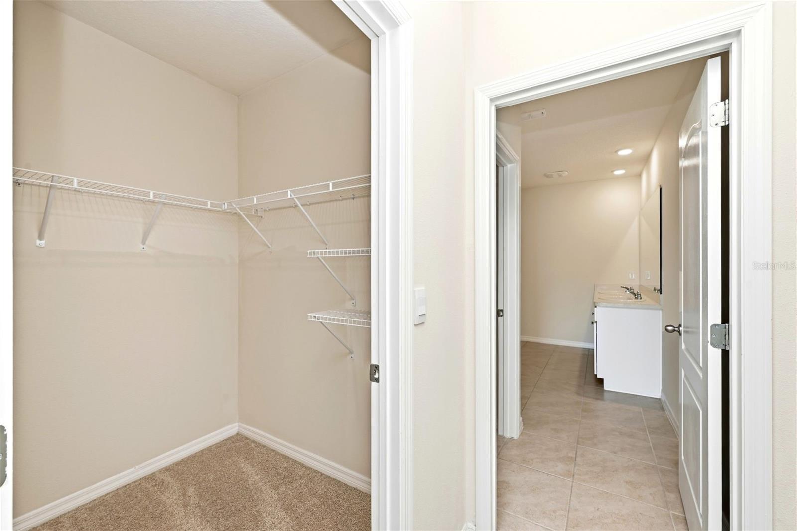 Image 23 of 32 For 2725 Dumont Lane