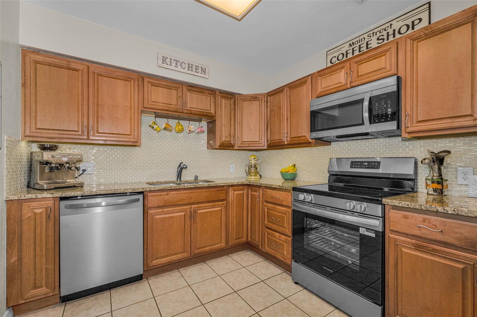 Image 15 of 47 For 1300 63rd Avenue N