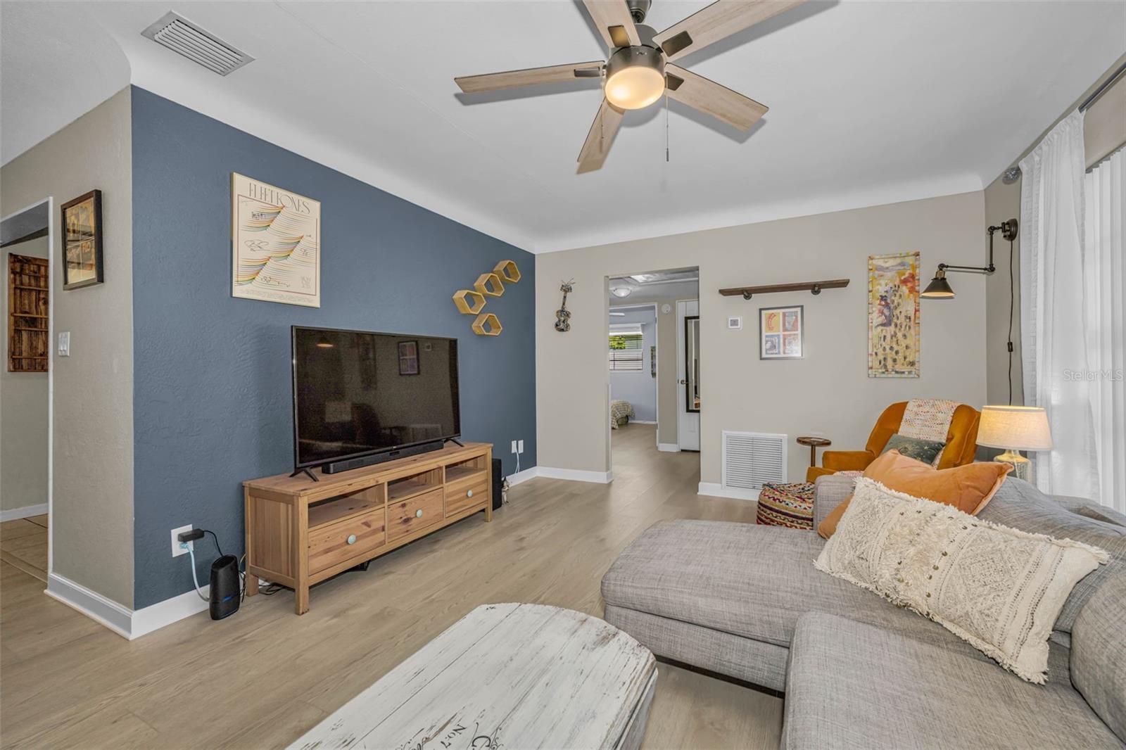 Image 6 of 47 For 1300 63rd Avenue N