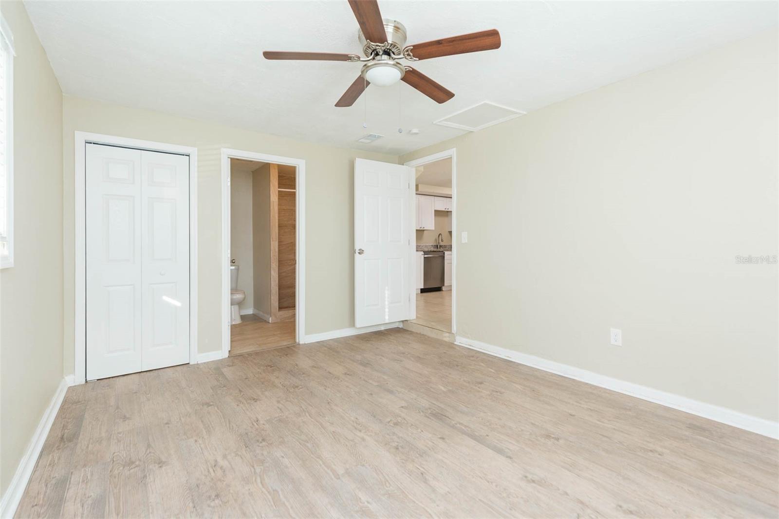 Image 15 of 34 For 4506 Grand Central Avenue