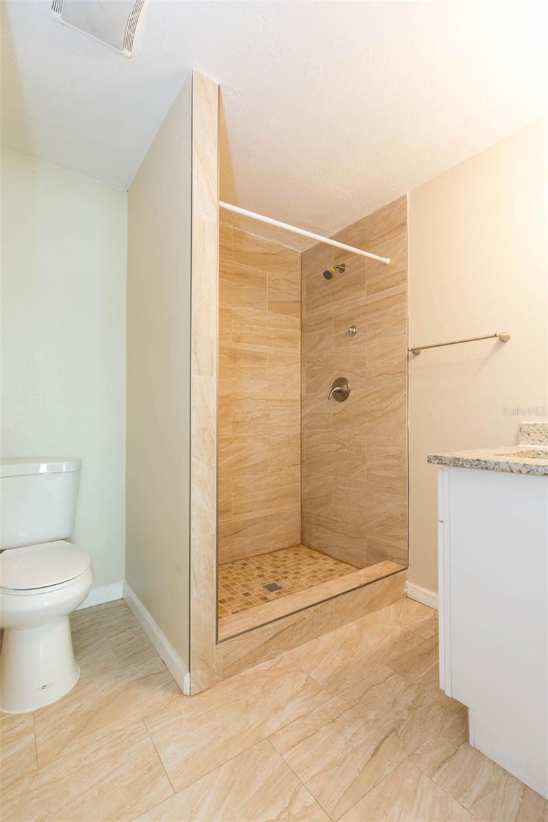 Image 18 of 34 For 4506 Grand Central Avenue