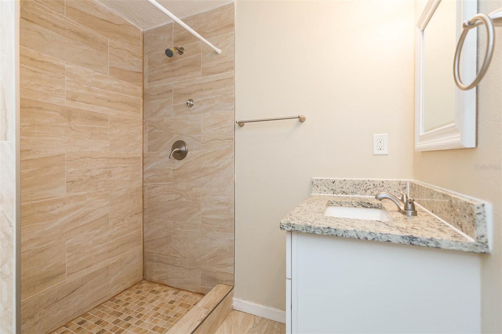 Image 19 of 34 For 4506 Grand Central Avenue