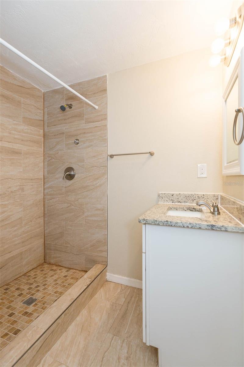 Image 20 of 34 For 4506 Grand Central Avenue