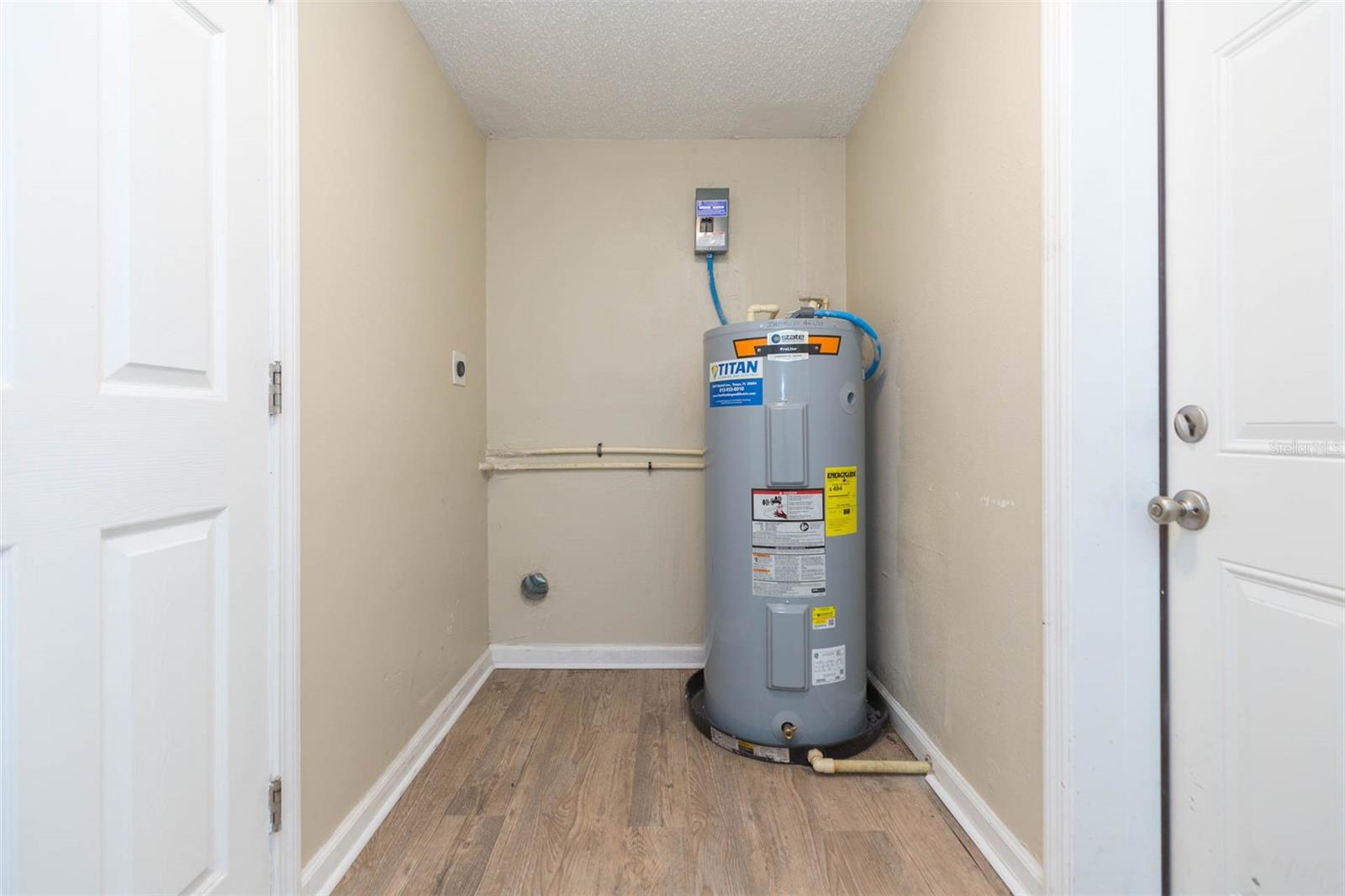 Image 27 of 34 For 4506 Grand Central Avenue