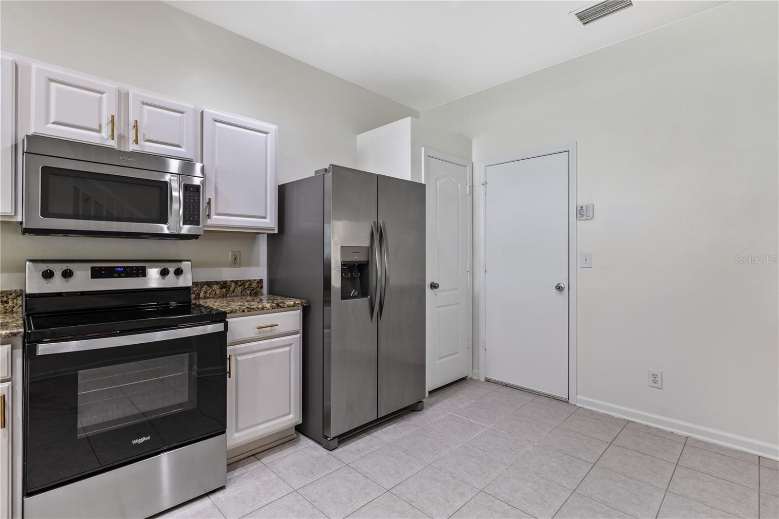 Image 5 of 25 For 8520 Sandy Beach Street