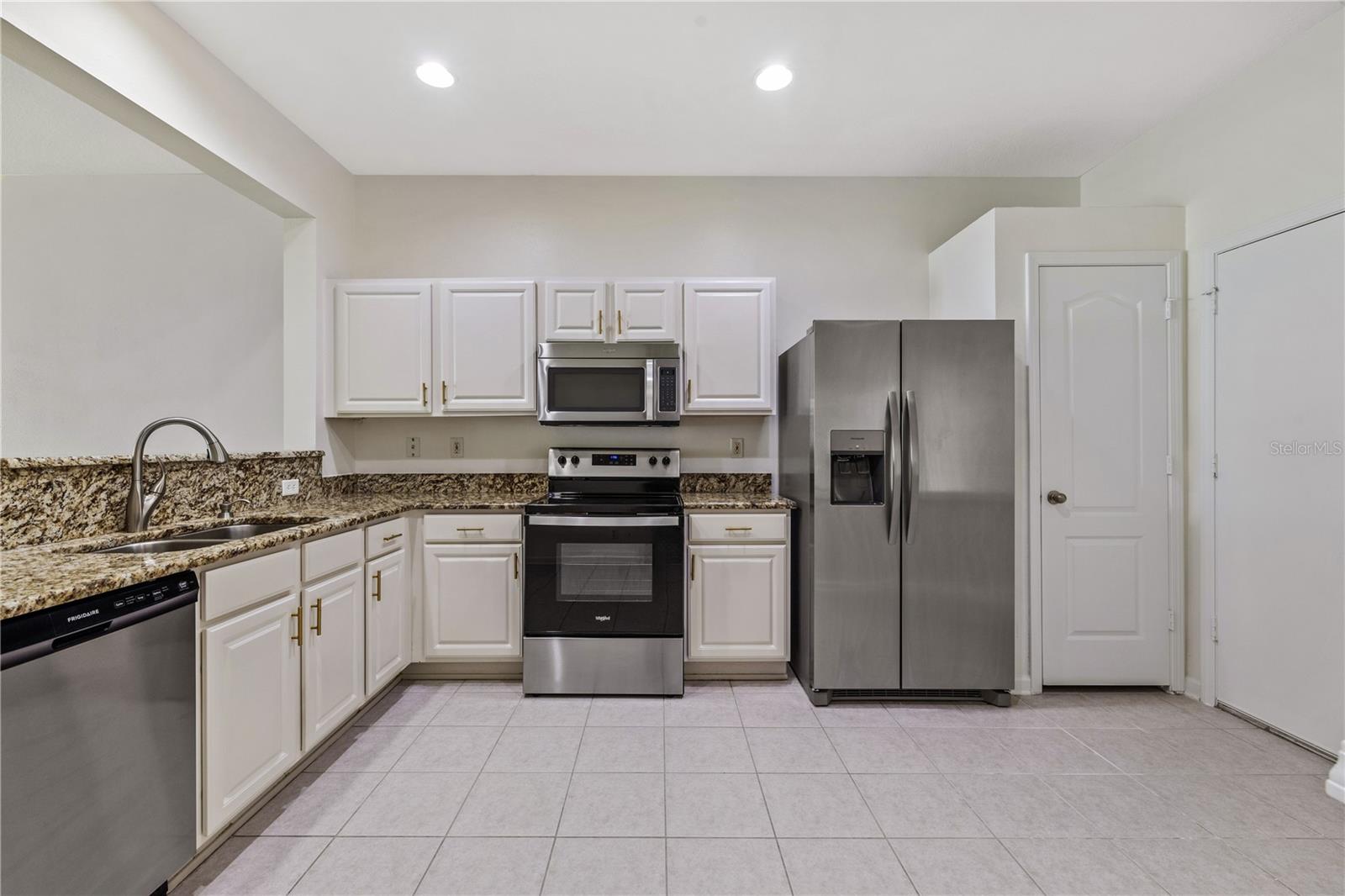 Image 6 of 25 For 8520 Sandy Beach Street