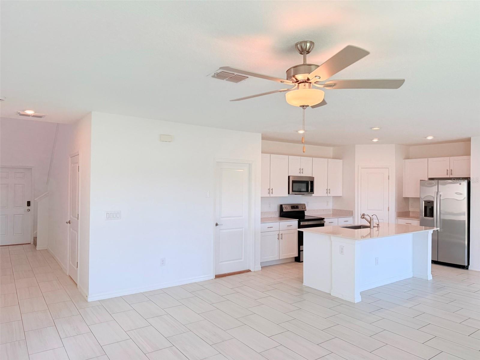 Image 11 of 67 For 11737 Radiant Shore Loop