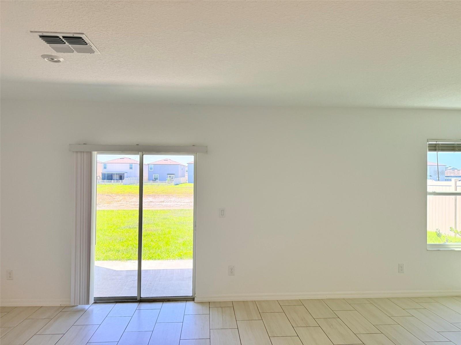 Image 17 of 67 For 11737 Radiant Shore Loop