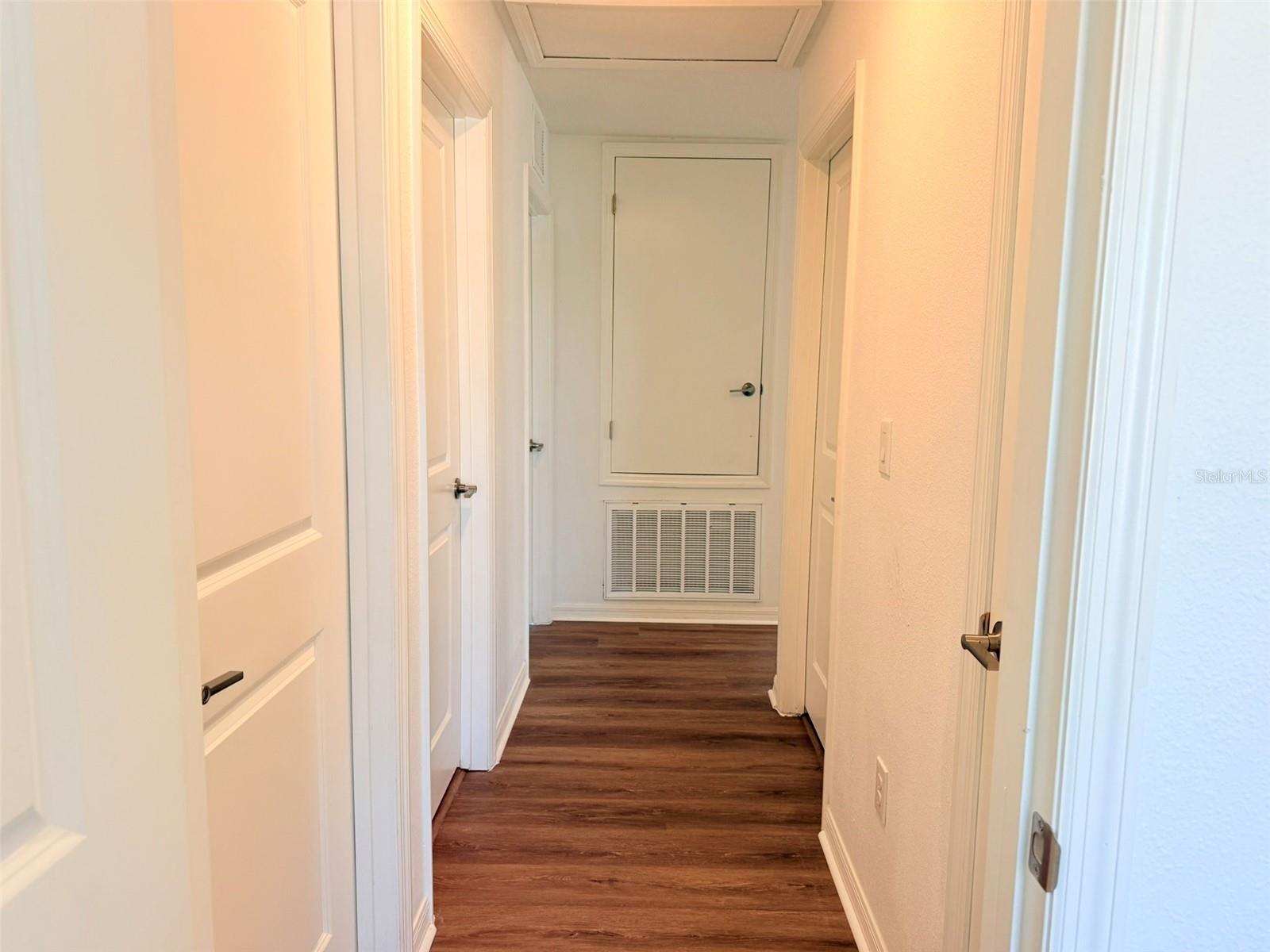 Image 34 of 67 For 11737 Radiant Shore Loop