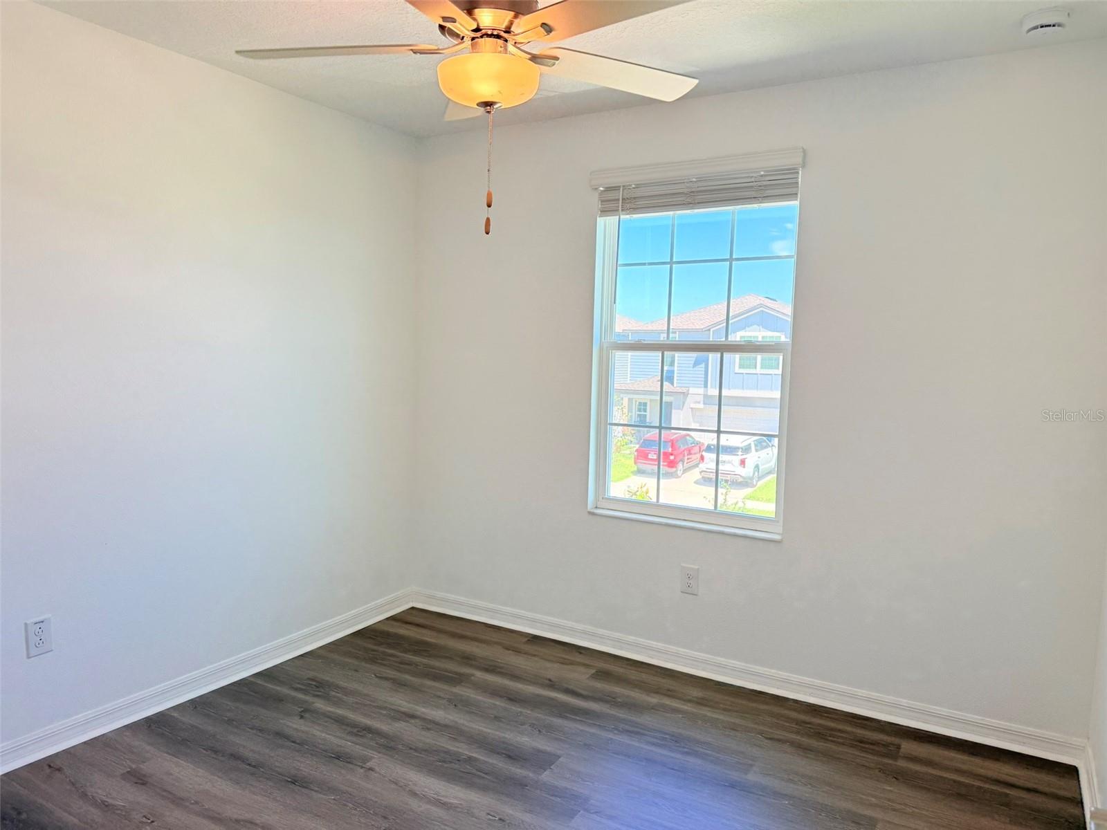 Image 35 of 67 For 11737 Radiant Shore Loop