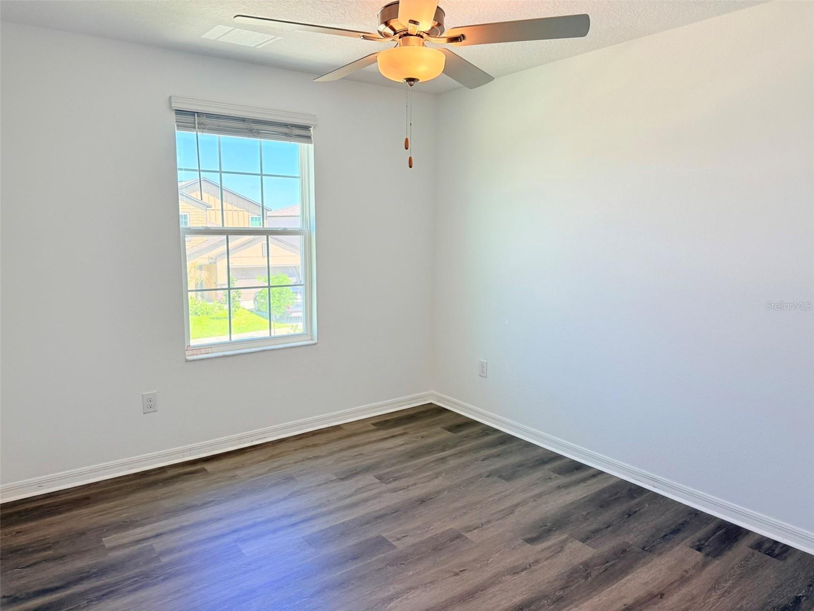 Image 39 of 67 For 11737 Radiant Shore Loop