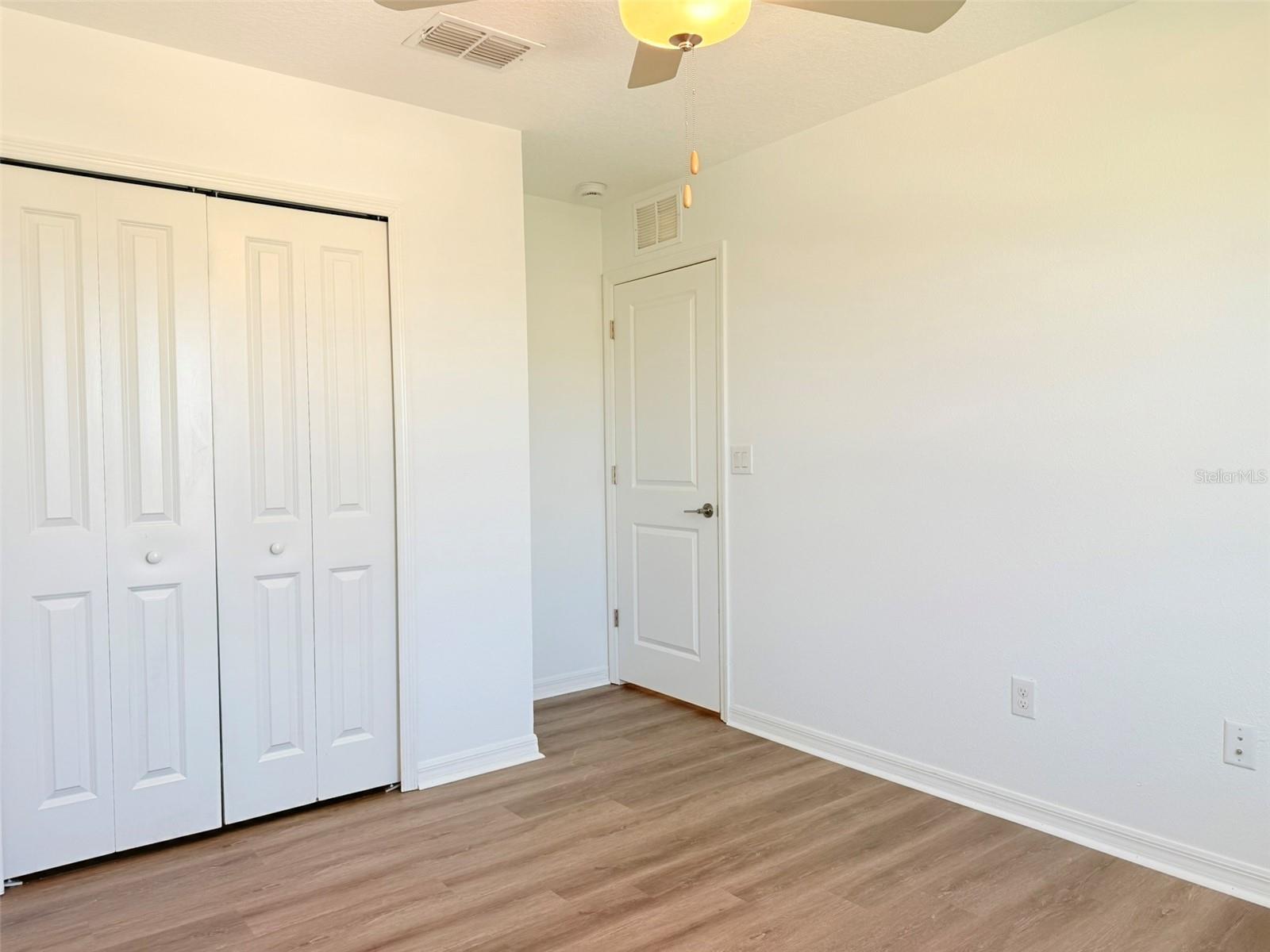 Image 41 of 67 For 11737 Radiant Shore Loop