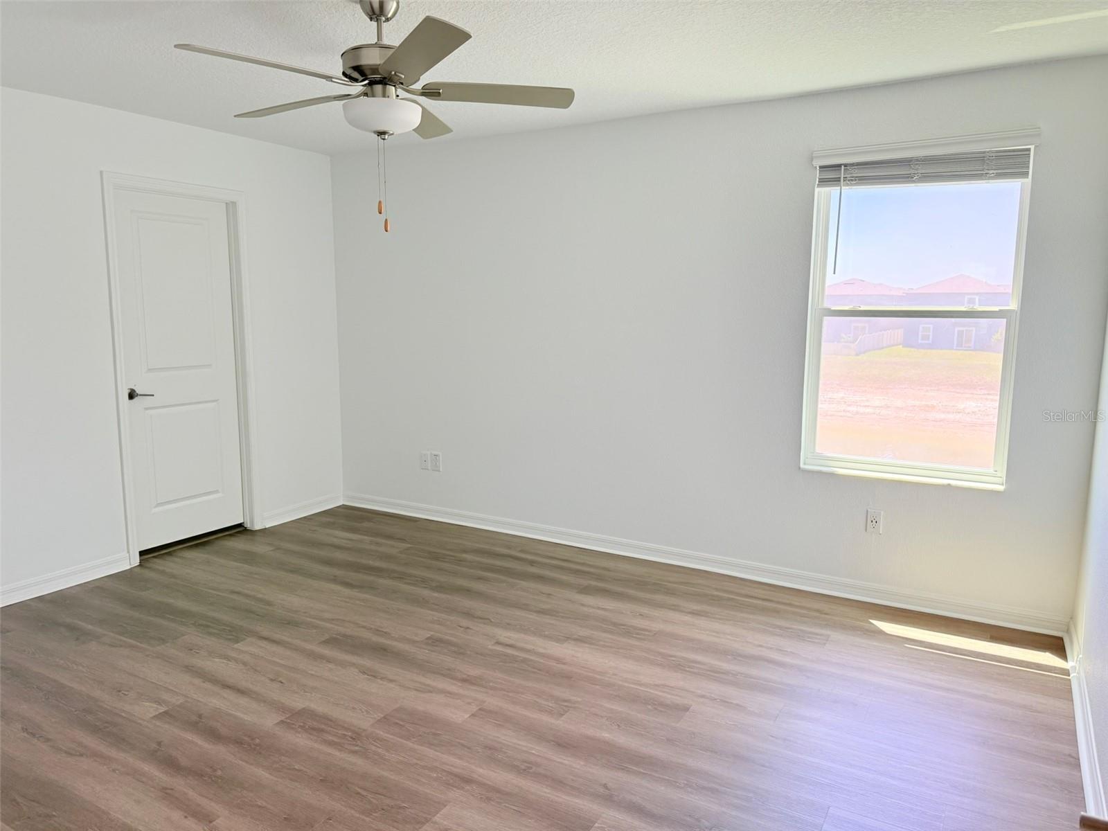 Image 52 of 67 For 11737 Radiant Shore Loop