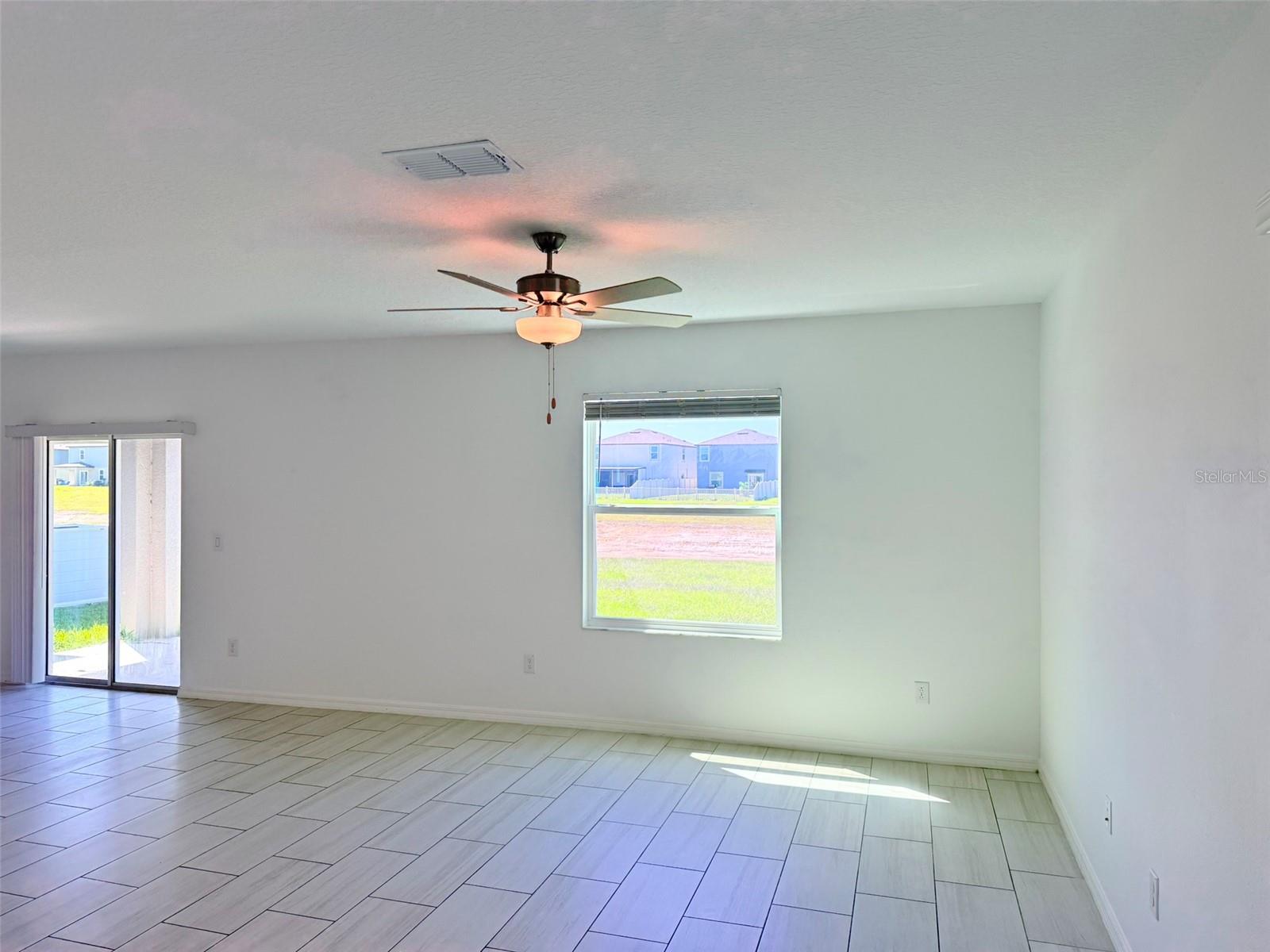 Image 6 of 67 For 11737 Radiant Shore Loop