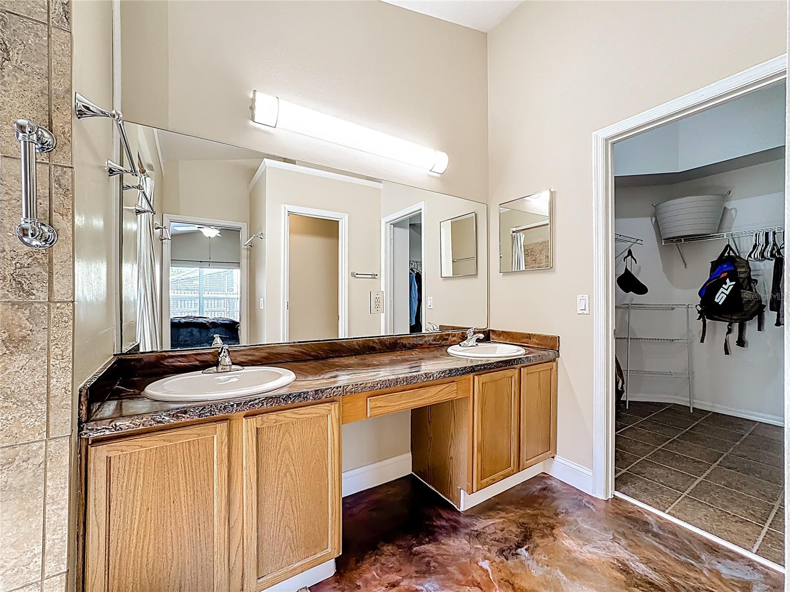 Image 19 of 28 For 7116 Colony Pointe Drive