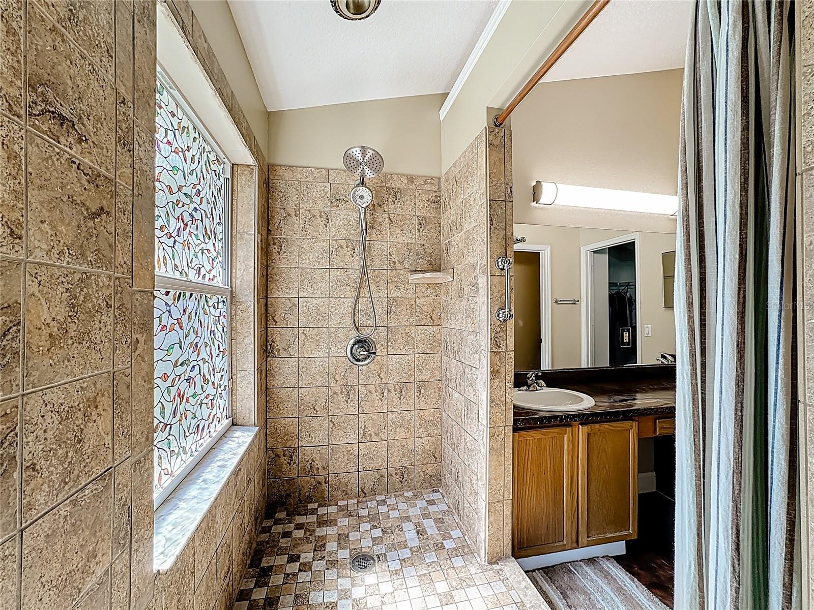 Image 20 of 28 For 7116 Colony Pointe Drive