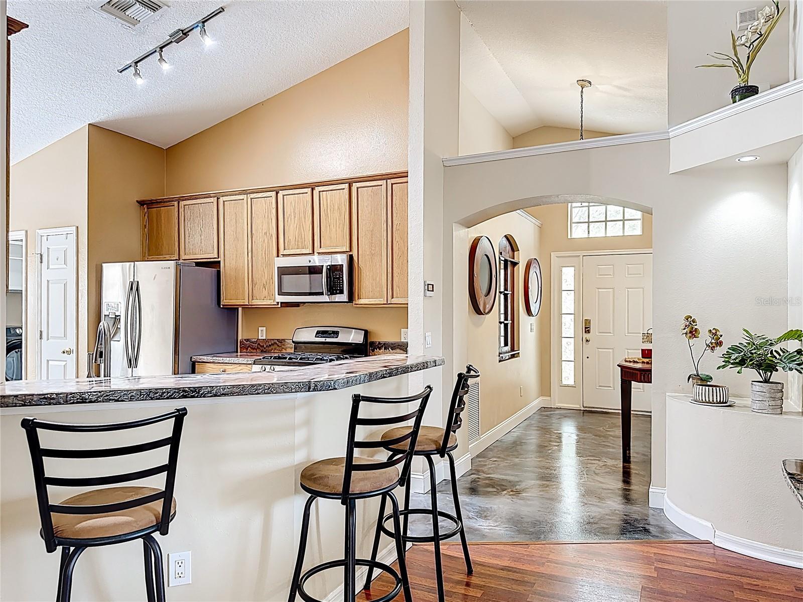 Image 8 of 28 For 7116 Colony Pointe Drive