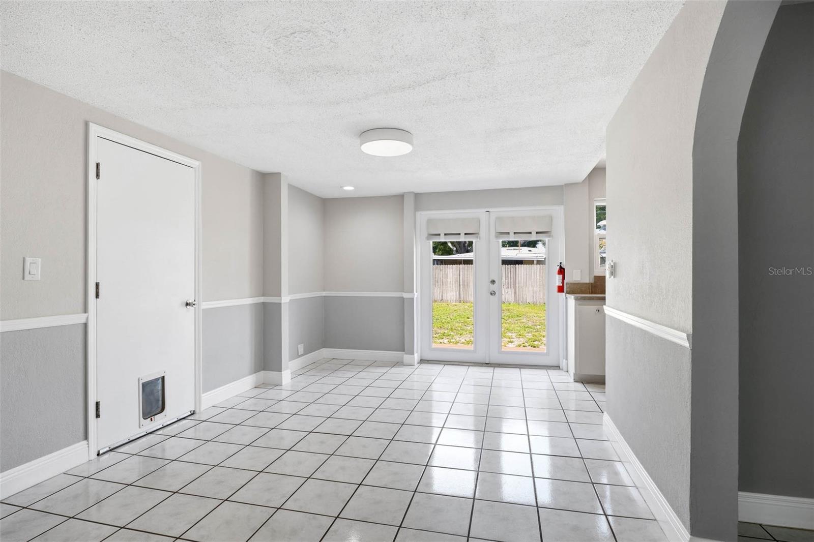 Image 11 of 26 For 7500 Orpine Drive N