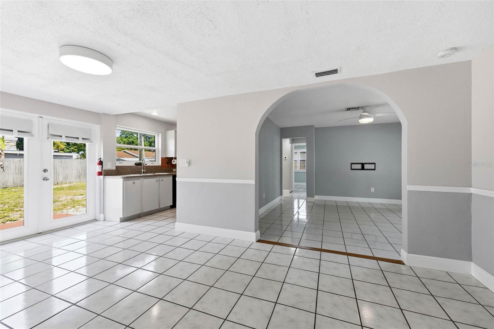 Image 12 of 26 For 7500 Orpine Drive N