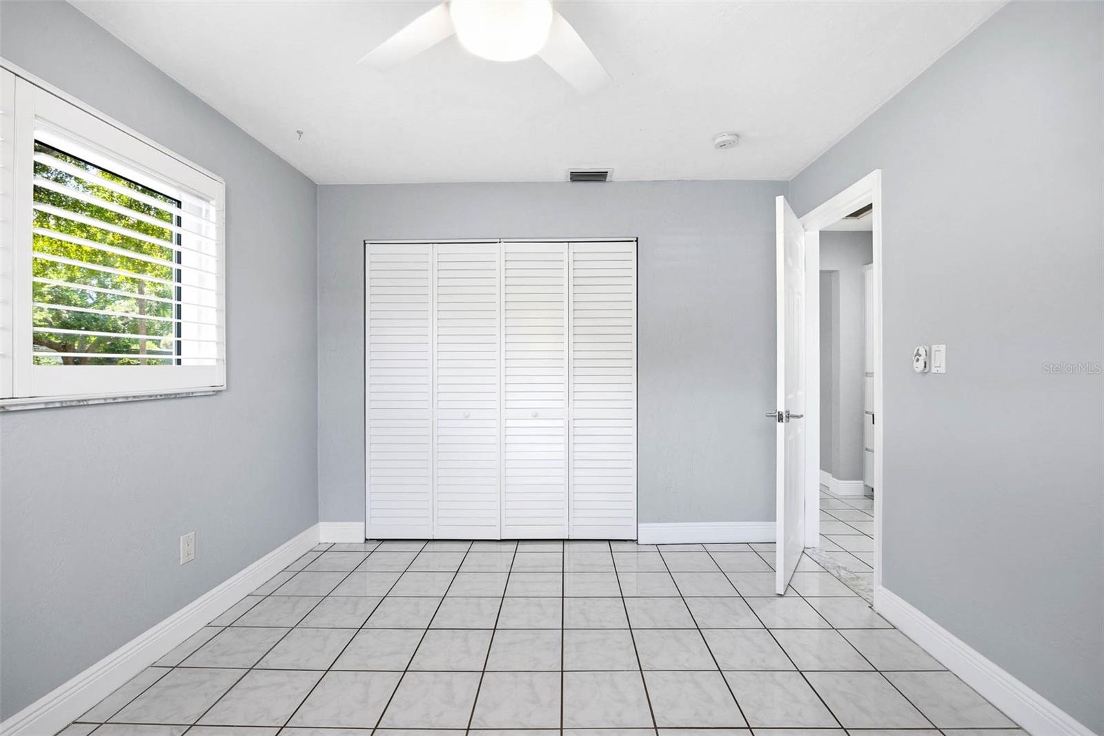 Image 17 of 26 For 7500 Orpine Drive N