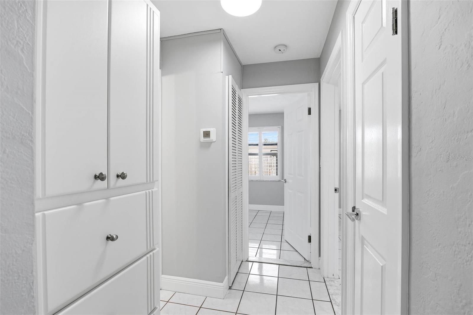 Image 18 of 26 For 7500 Orpine Drive N