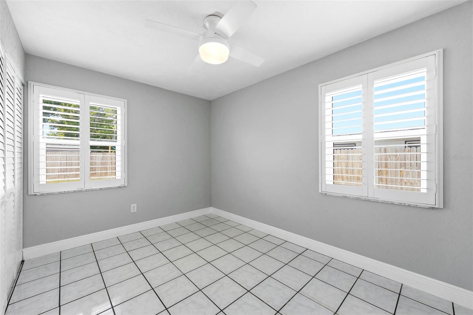 Image 20 of 26 For 7500 Orpine Drive N