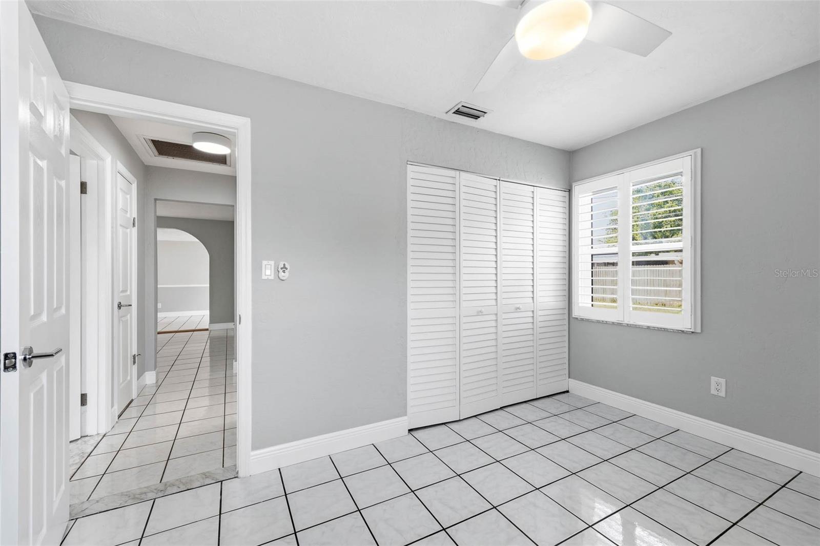 Image 21 of 26 For 7500 Orpine Drive N