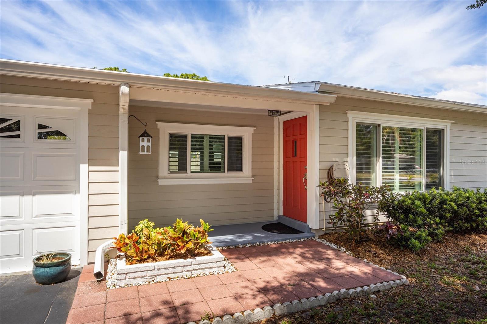 Image 6 of 26 For 7500 Orpine Drive N
