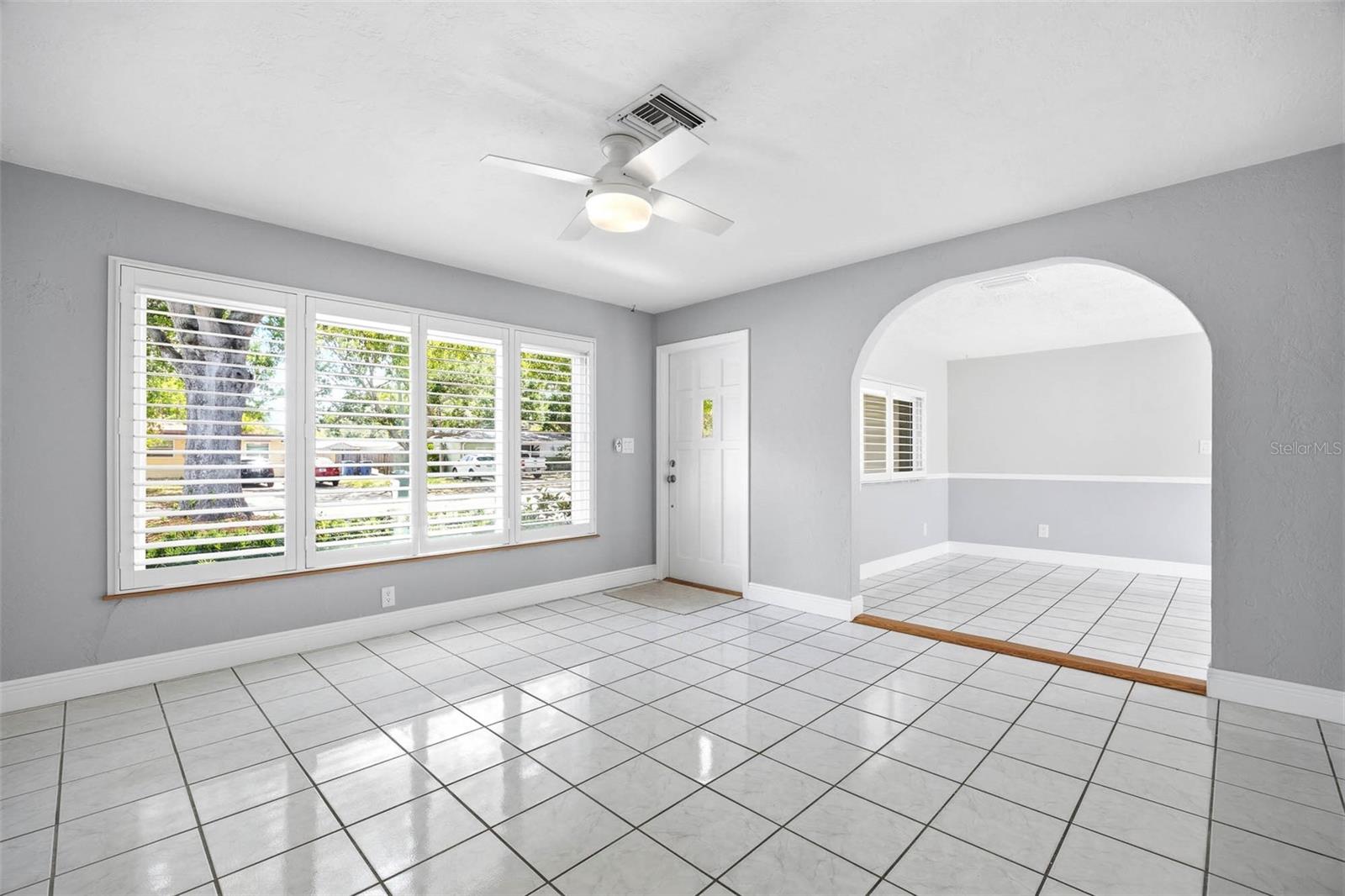 Image 9 of 26 For 7500 Orpine Drive N