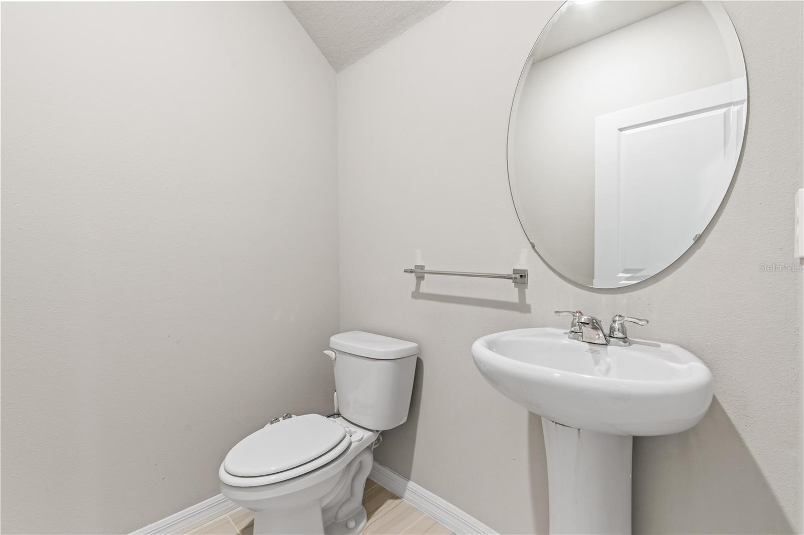 Image 22 of 67 For 32502 Limitless Place