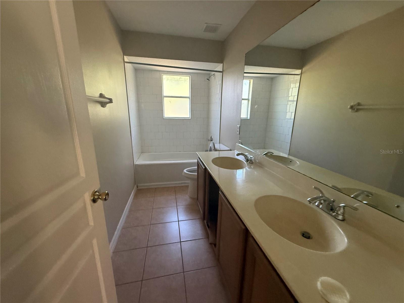 Image 13 of 39 For 603 Errol Parkway