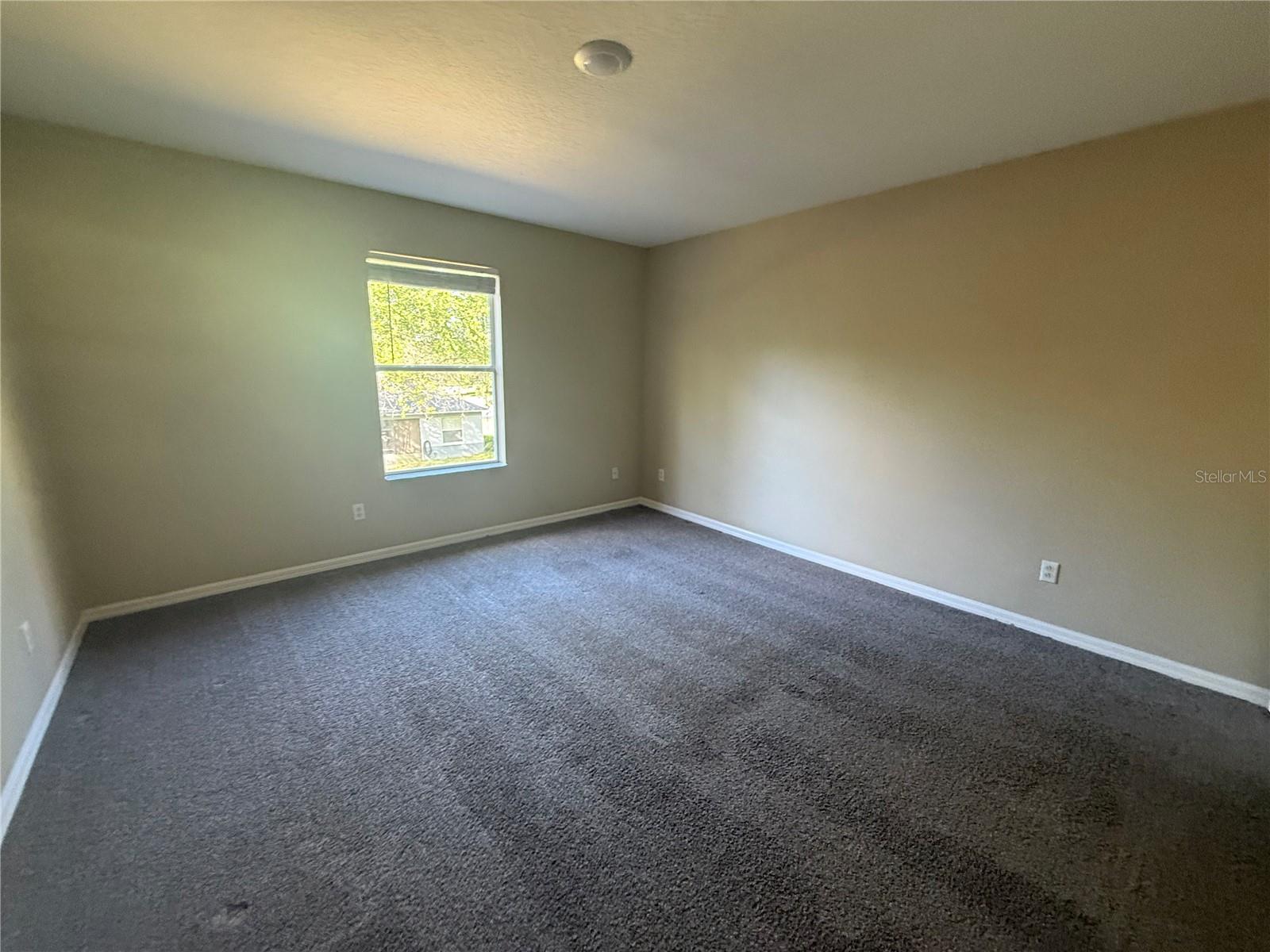 Image 14 of 39 For 603 Errol Parkway