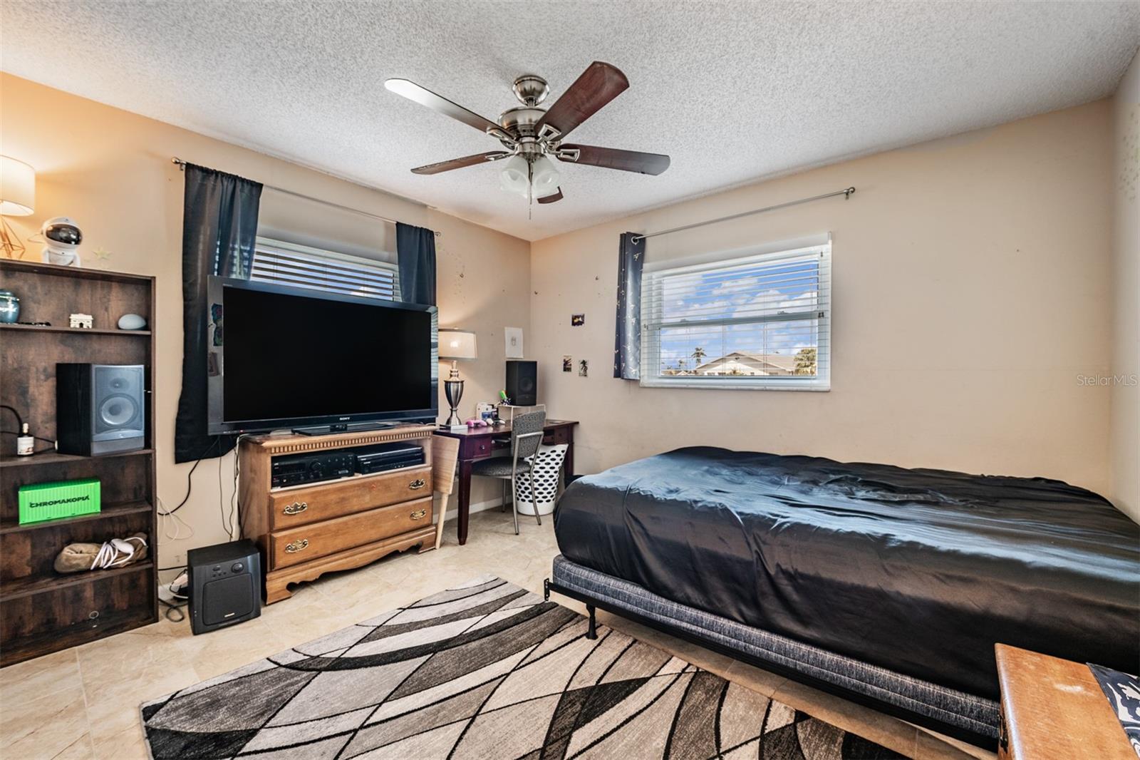 Image 26 of 47 For 381 Club Manor Drive