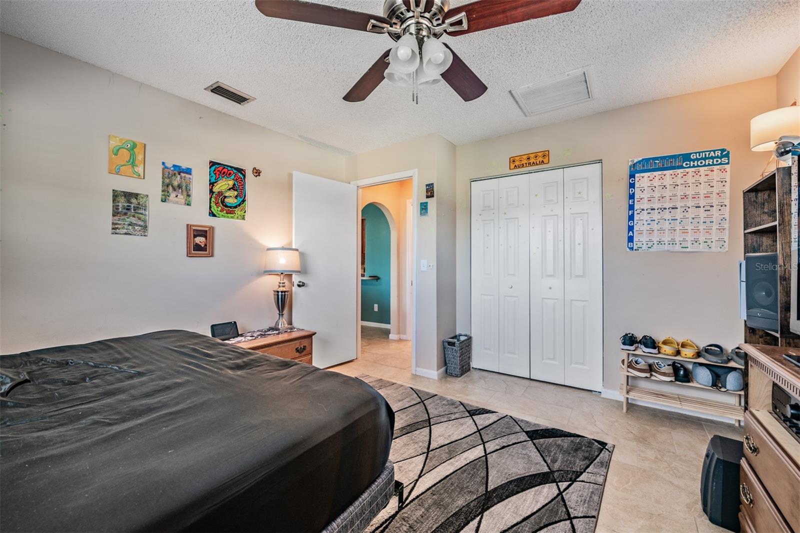 Image 27 of 47 For 381 Club Manor Drive