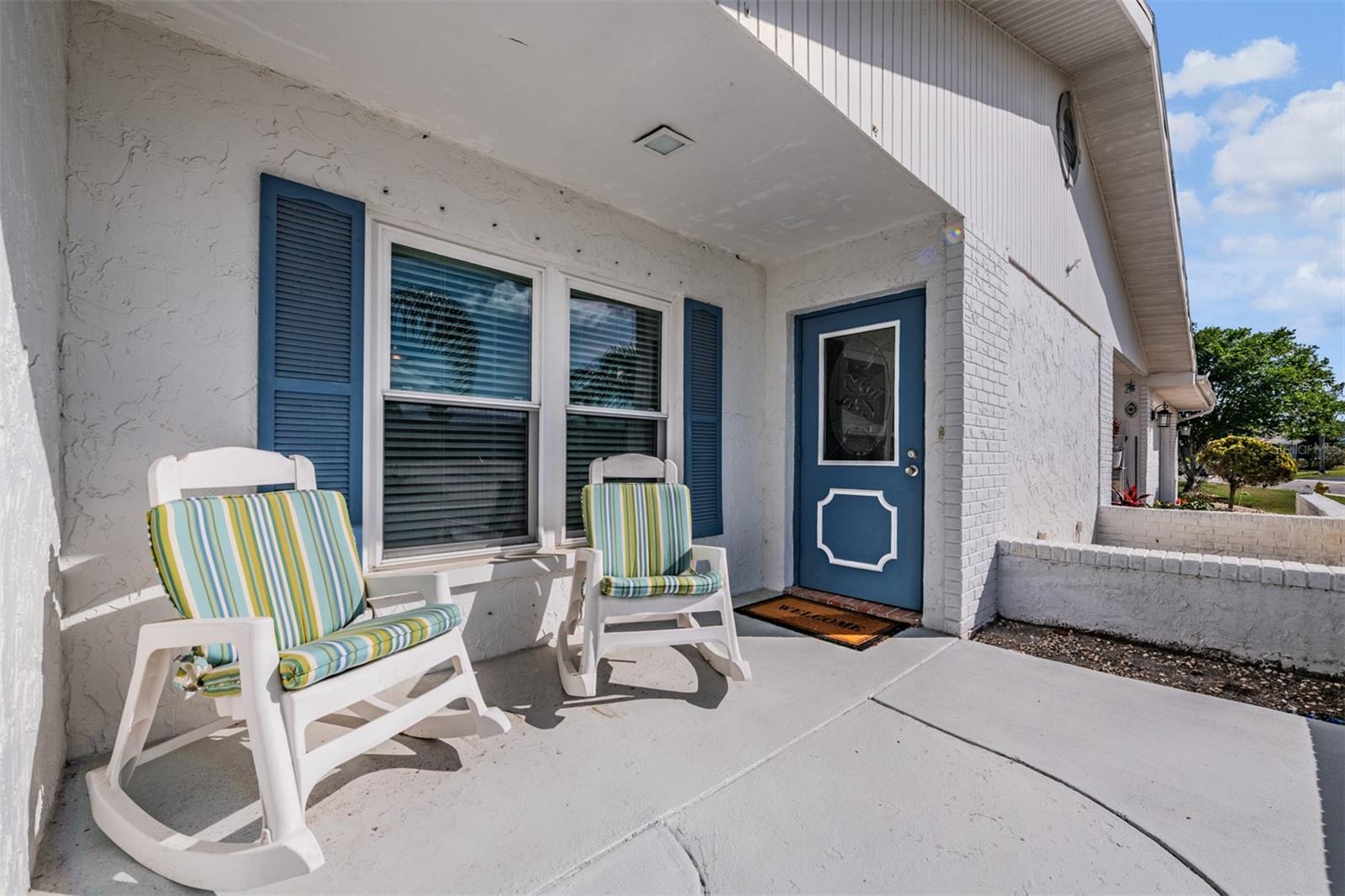 Image 3 of 47 For 381 Club Manor Drive