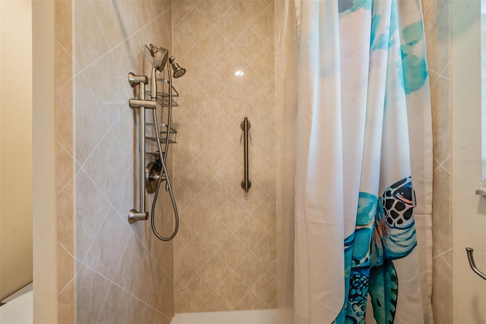 Image 30 of 47 For 381 Club Manor Drive