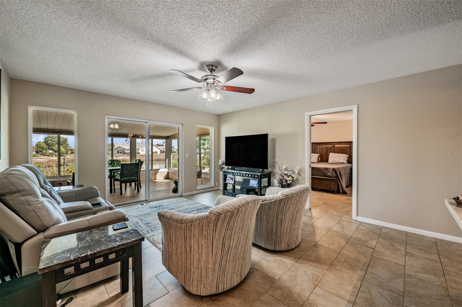 Image 7 of 47 For 381 Club Manor Drive