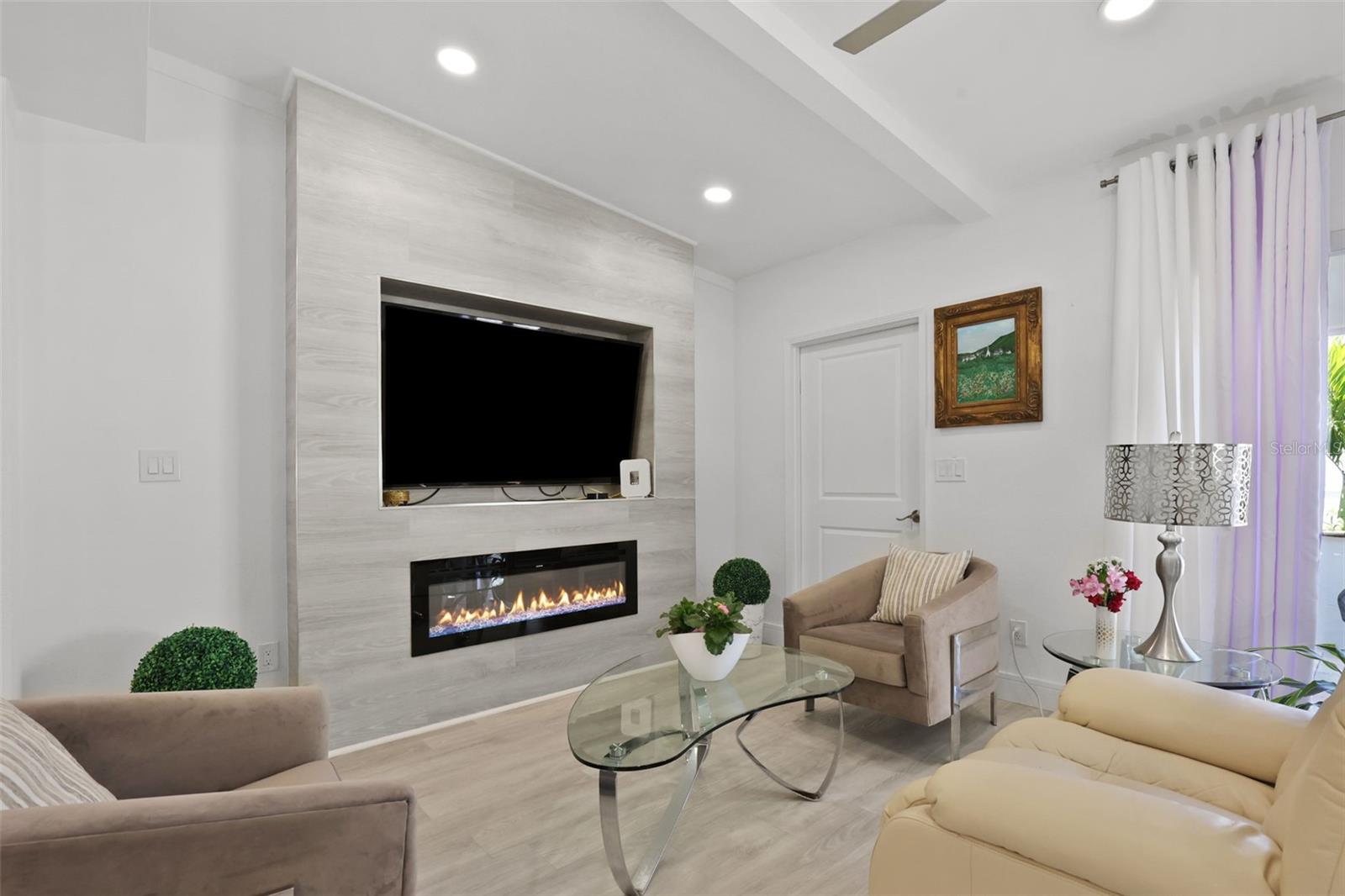 Image 14 of 82 For 25 Sandpiper Road