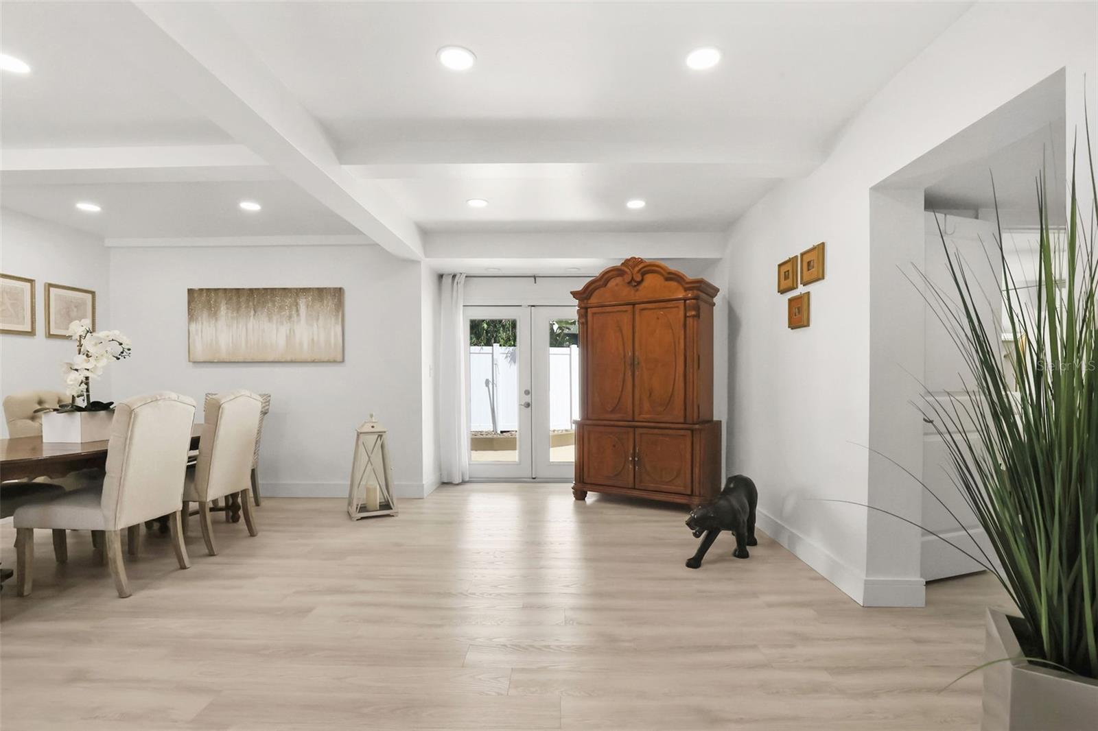 Image 27 of 82 For 25 Sandpiper Road