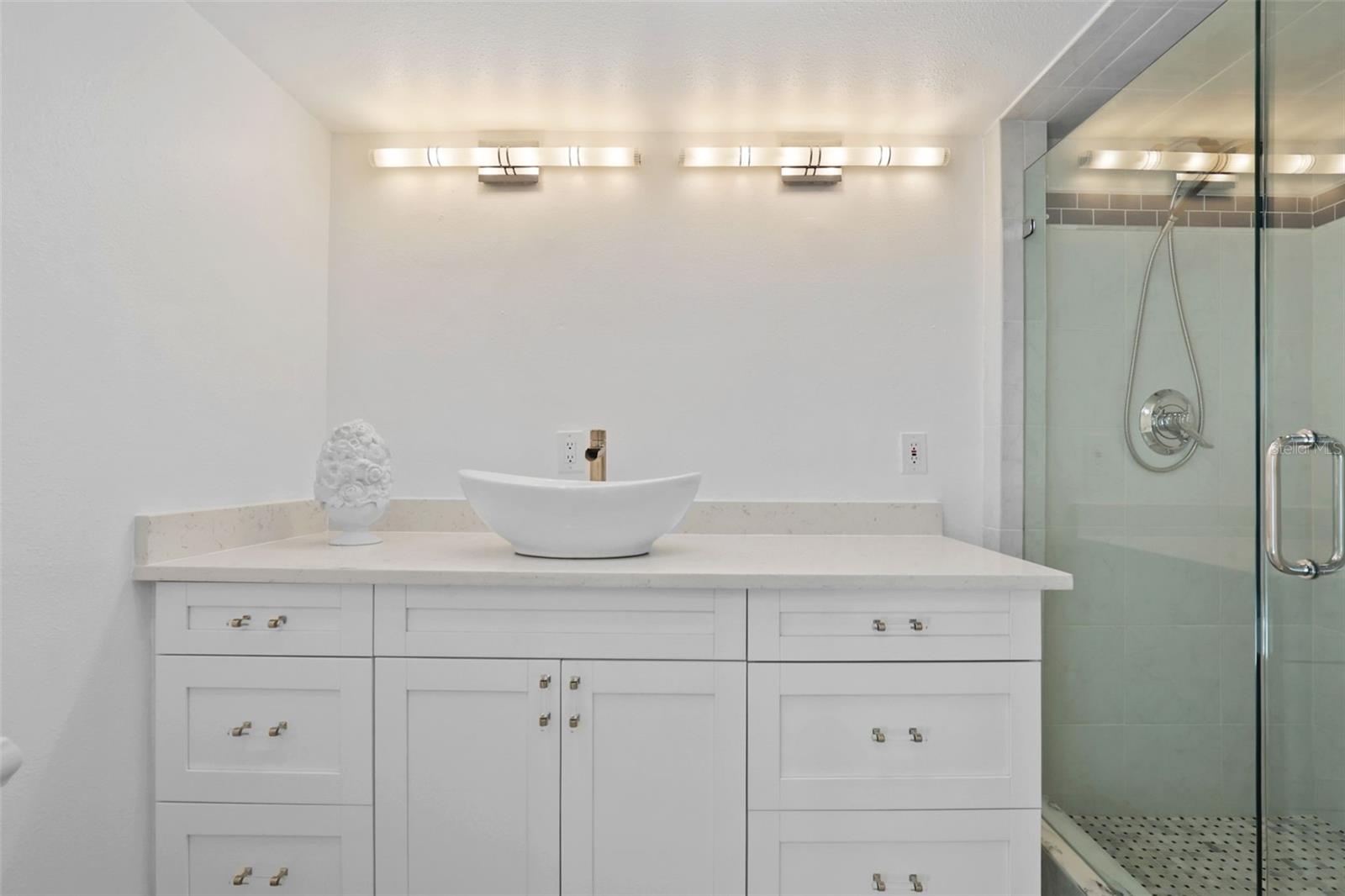 Image 33 of 82 For 25 Sandpiper Road