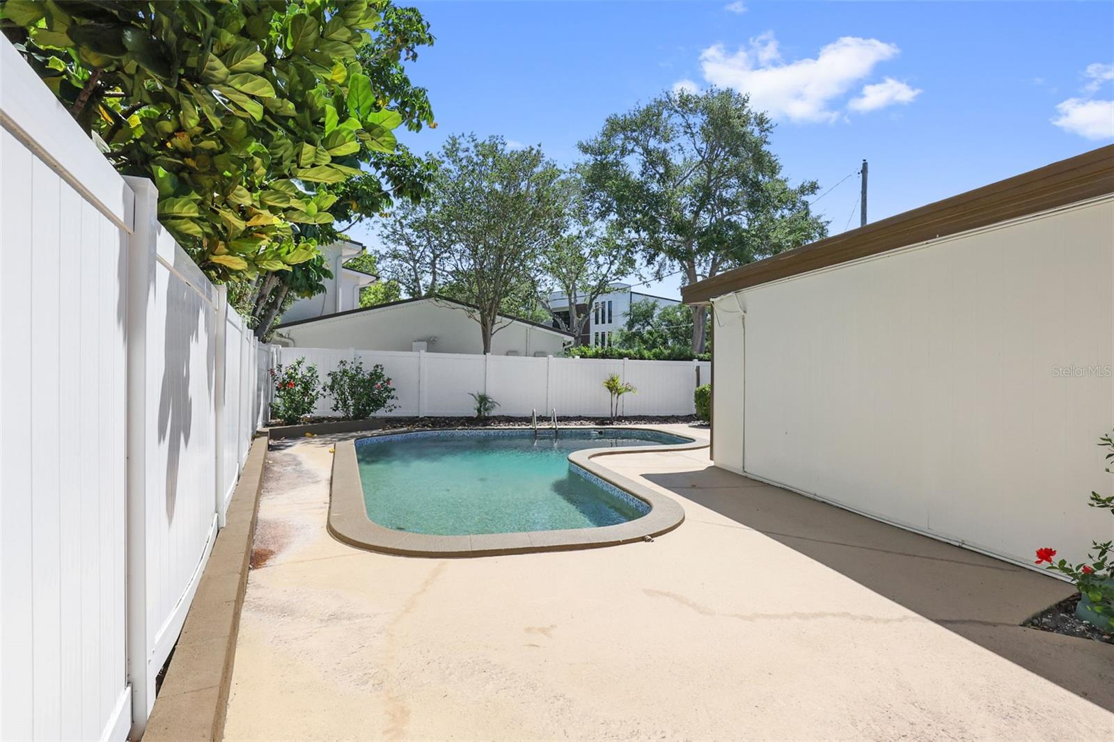 Image 51 of 82 For 25 Sandpiper Road