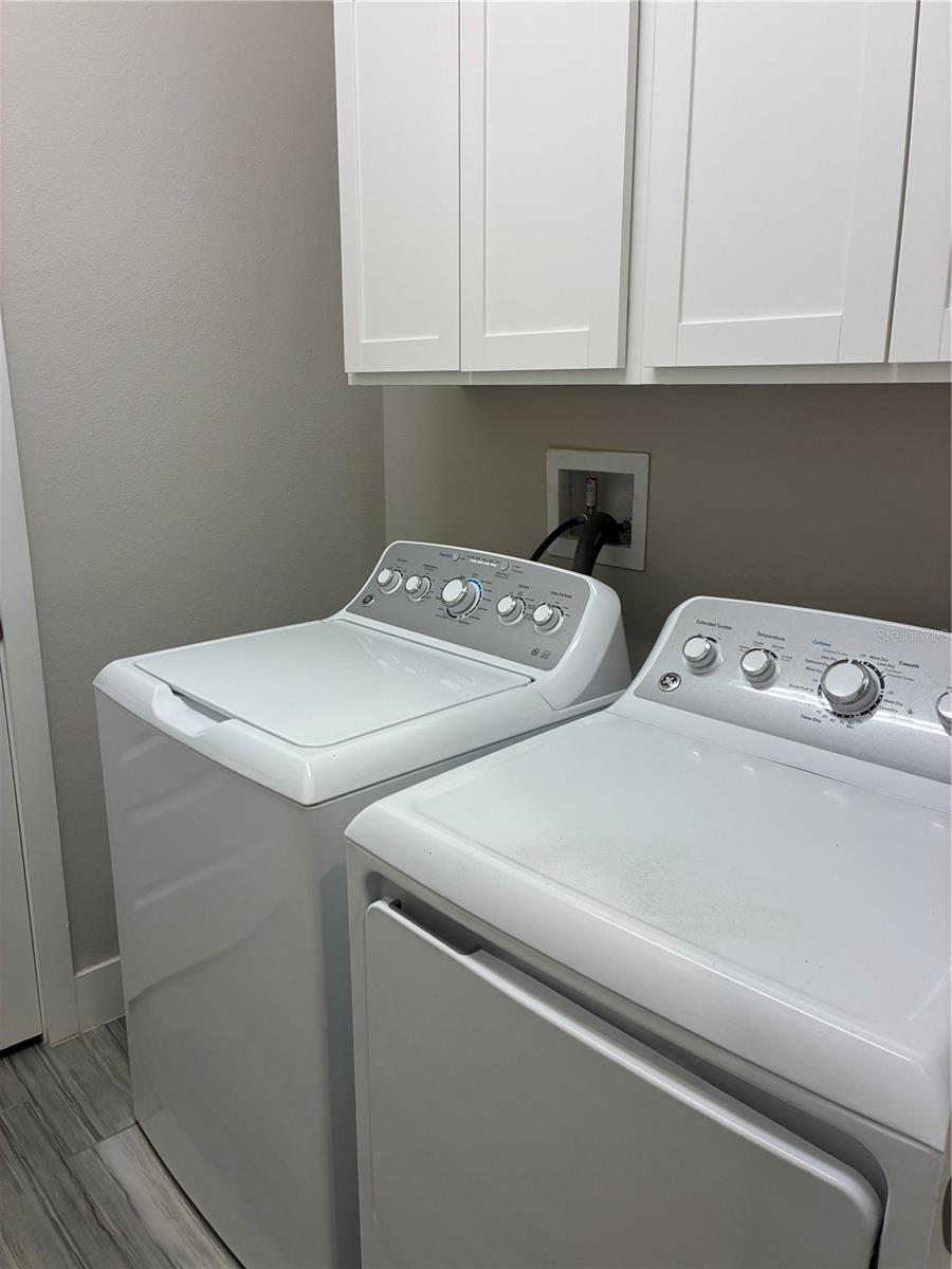 Image 21 of 27 For 9766 Campanula Court