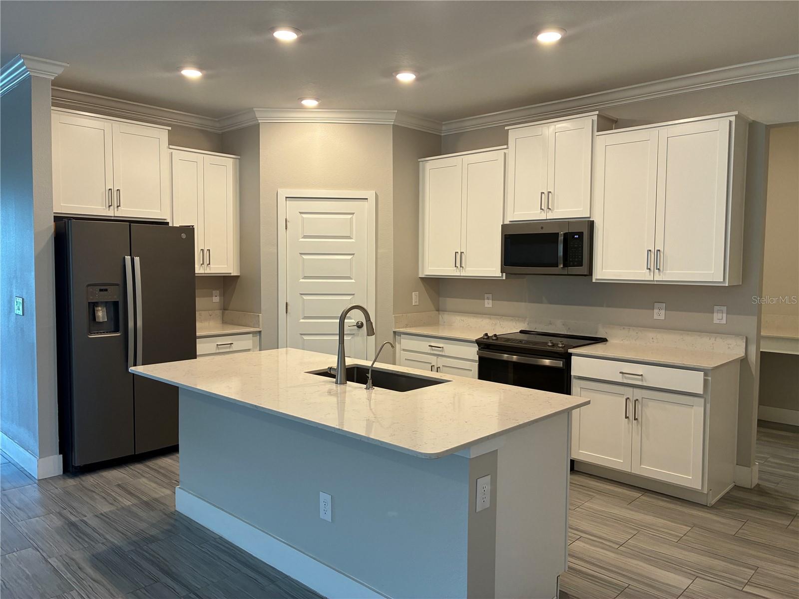 Image 8 of 27 For 9766 Campanula Court