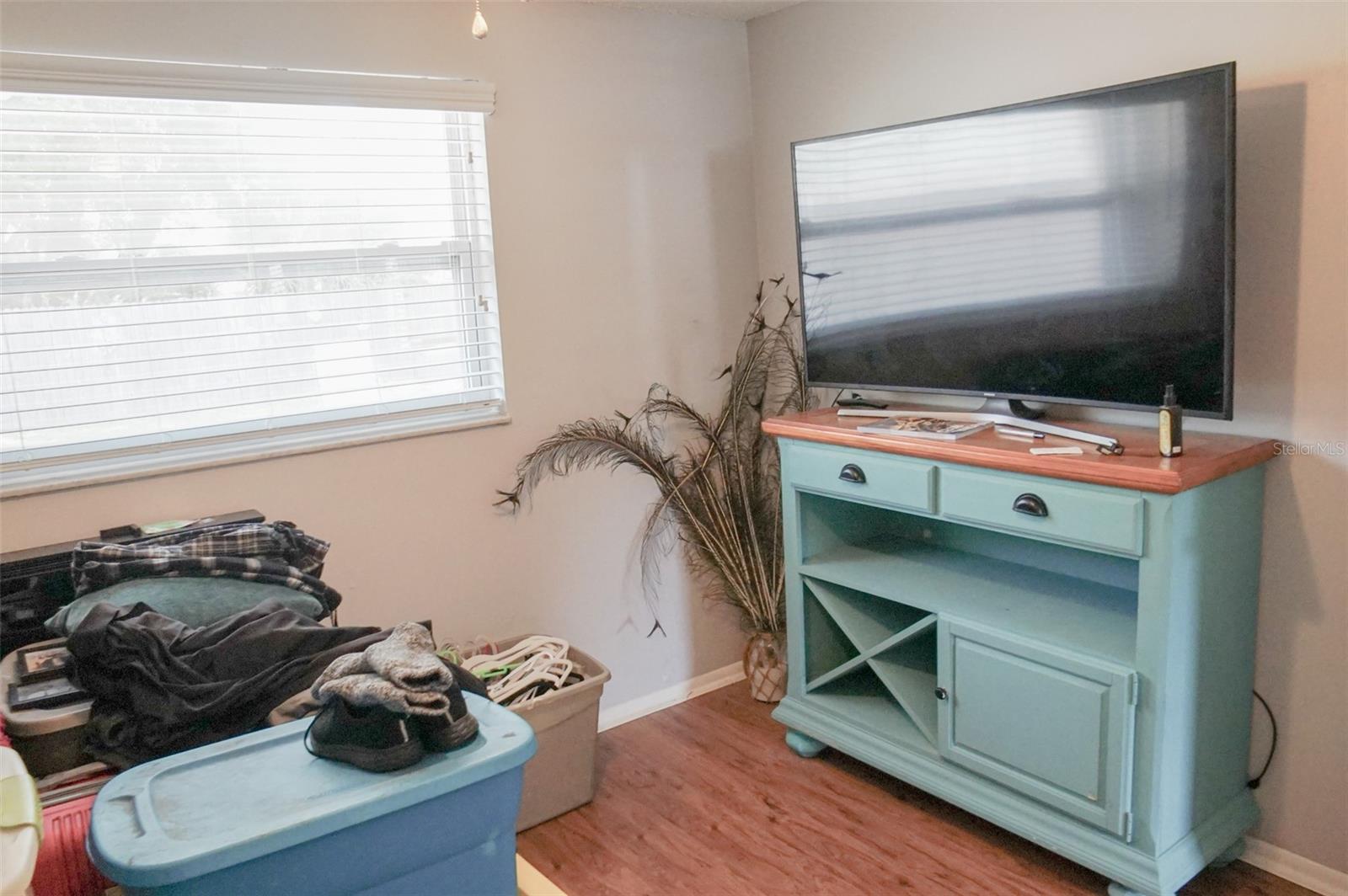 Image 13 of 22 For 1032 Hollywood Avenue