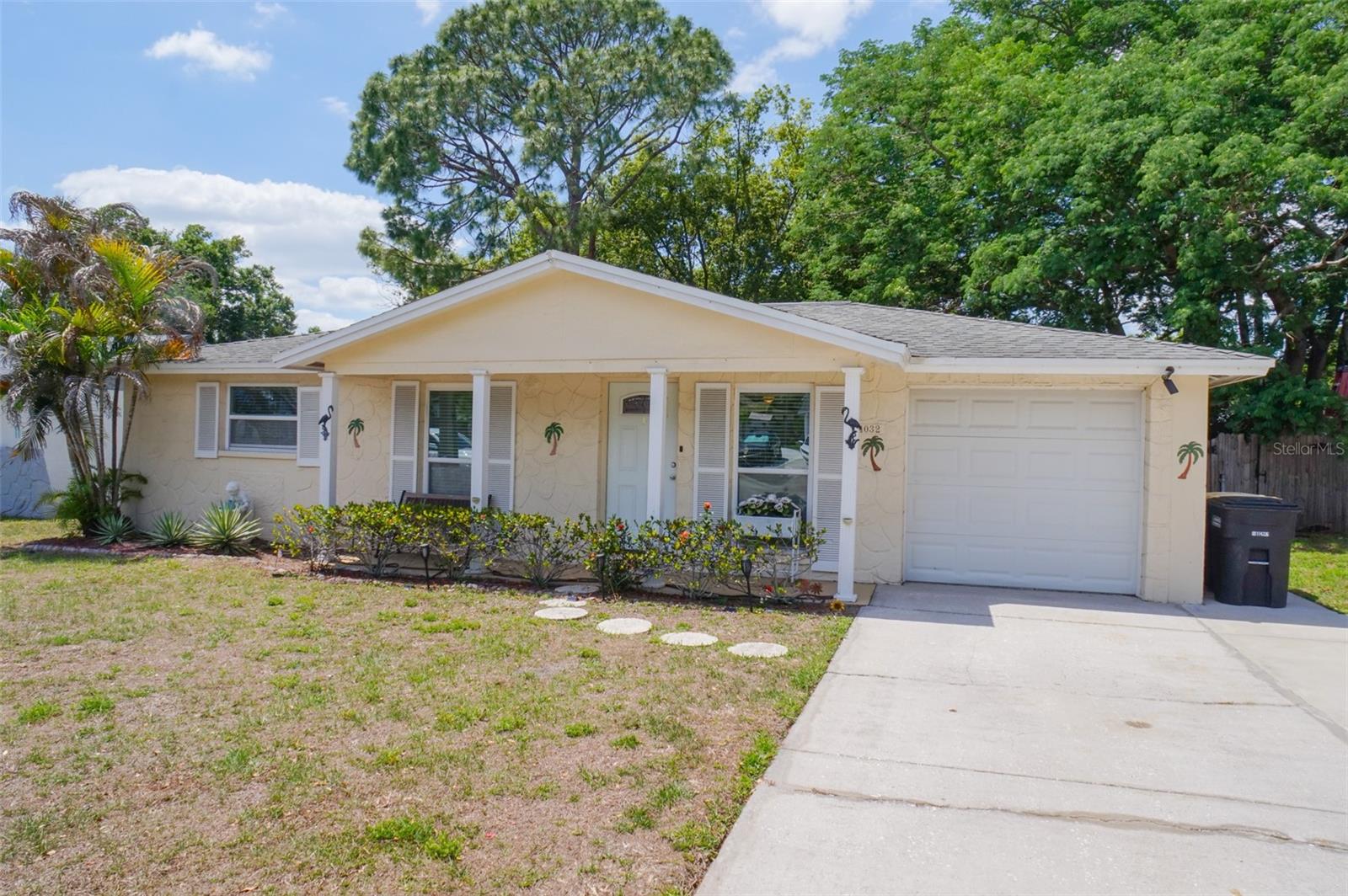 Image 21 of 22 For 1032 Hollywood Avenue