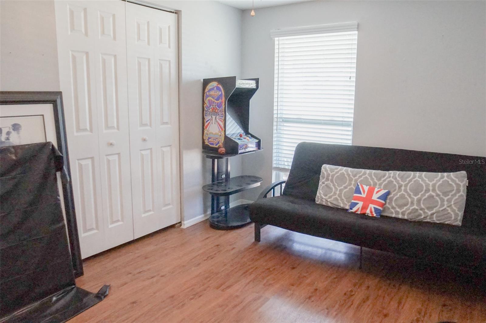 Image 9 of 22 For 1032 Hollywood Avenue