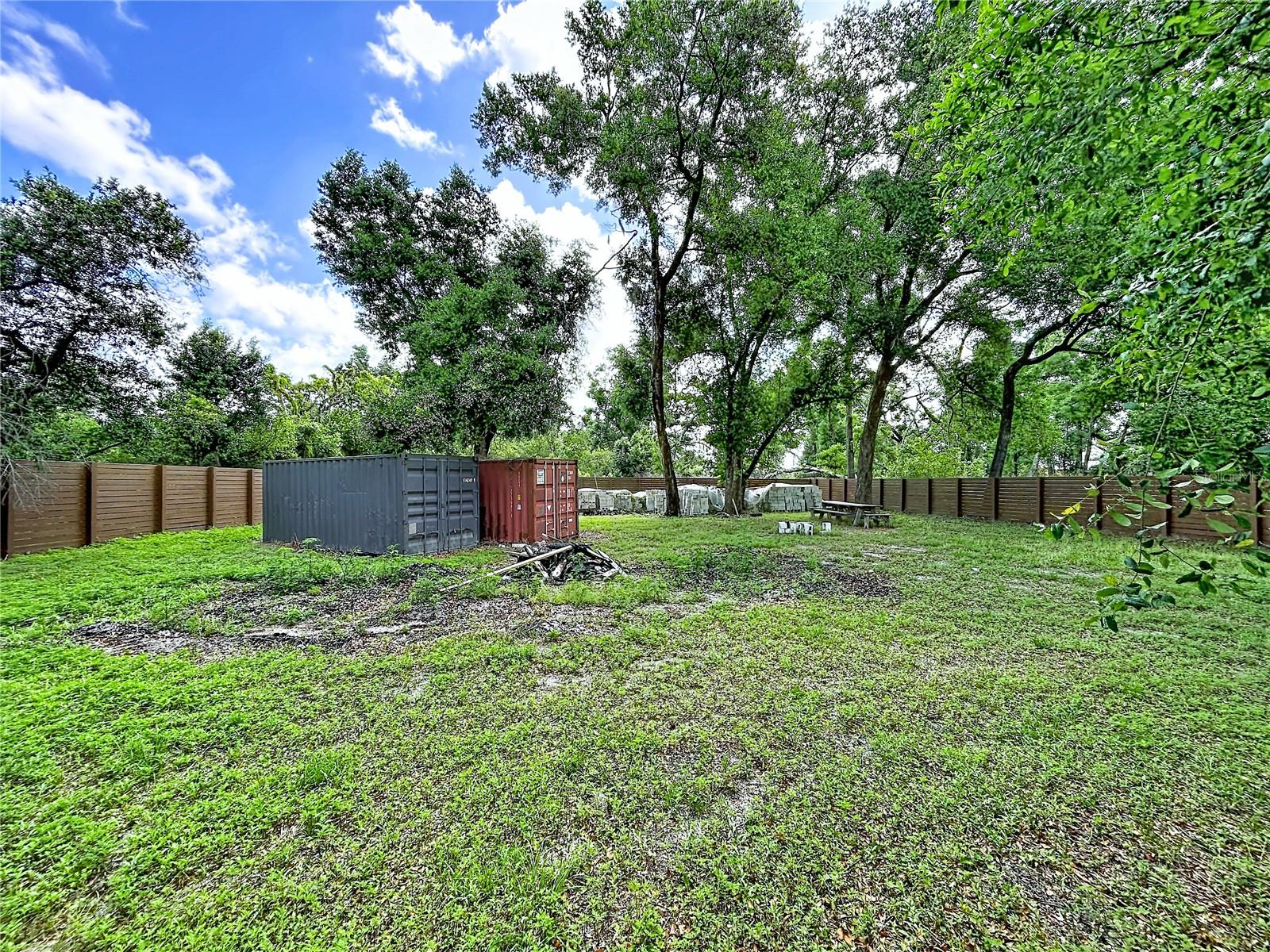 Image 7 of 7 For 1029 Robson Avenue