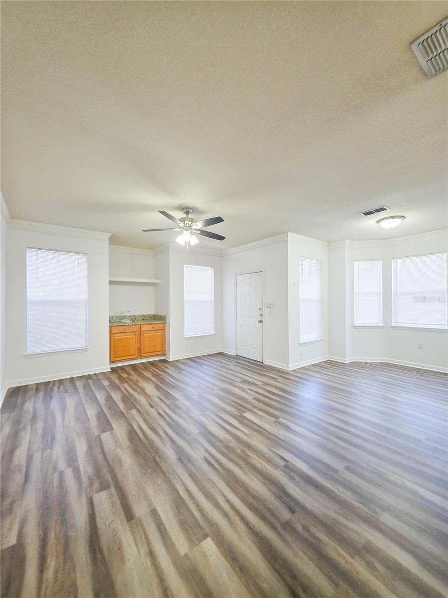 Image 2 of 18 For 10431 Villa View Circle 10431